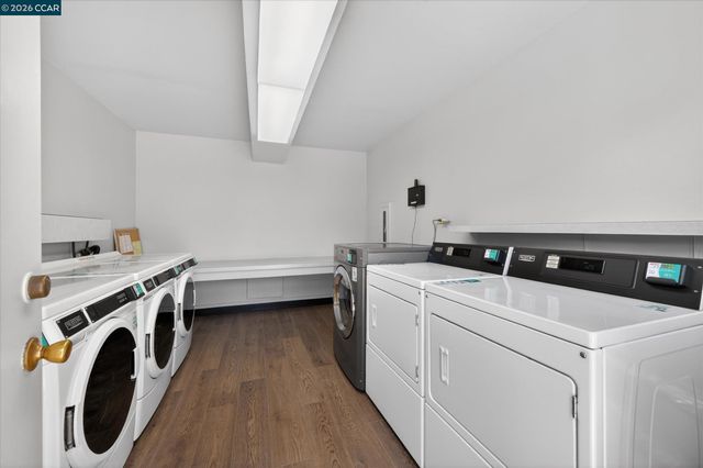 1445 Marchbanks Dr 2, Walnut Creek, CA 94598