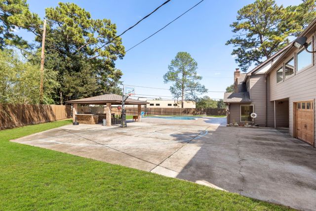8202 Forest Ridge Road, Spring, TX 77379