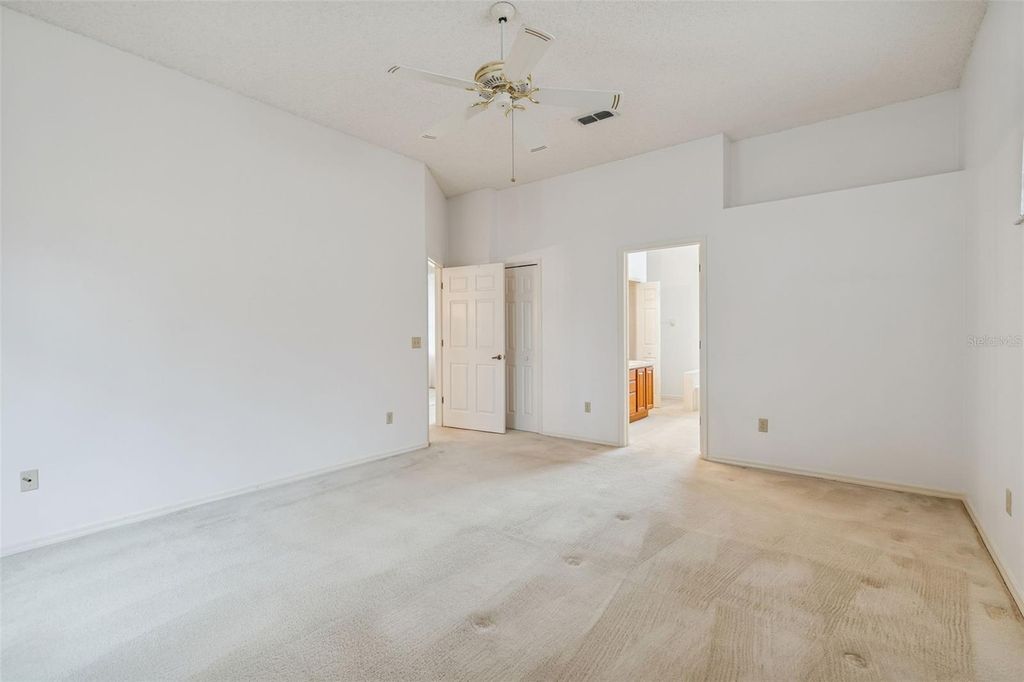 Image 18 of property listing at 9309 ROCKROSE DRIVE, Tampa, FL 33647