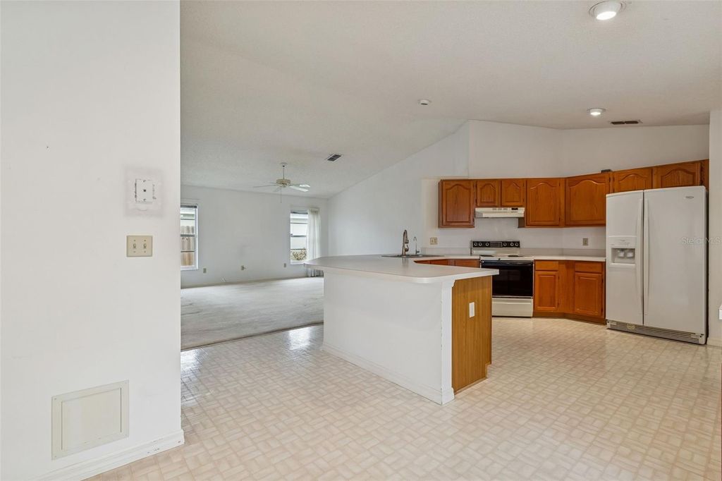 Image 3 of property listing at 9309 ROCKROSE DRIVE, Tampa, FL 33647