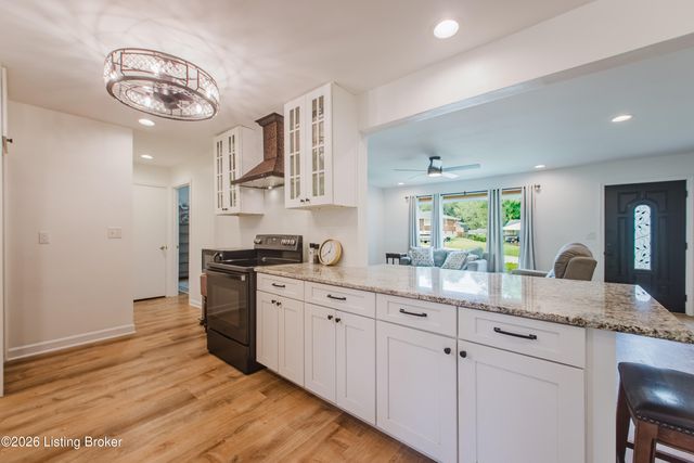 1507 Melody Ln, Louisville, KY 40214