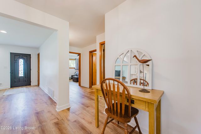 1507 Melody Ln, Louisville, KY 40214