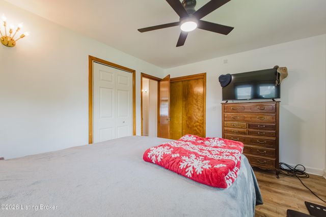 1507 Melody Ln, Louisville, KY 40214