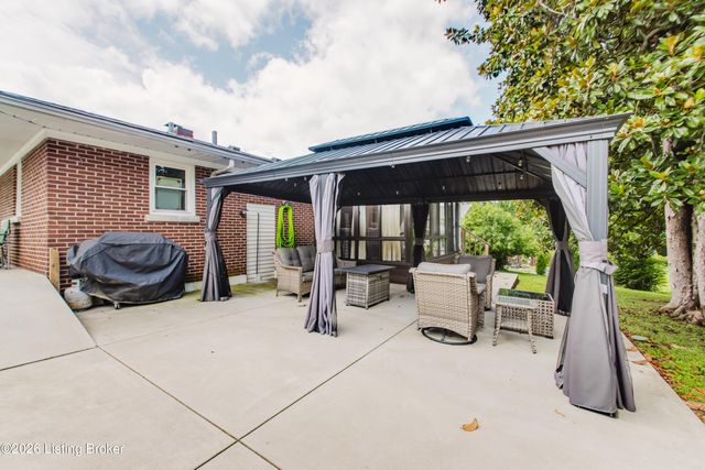 1507 Melody Ln, Louisville, KY 40214