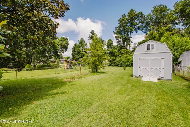 1507 Melody Ln, Louisville, KY 40214