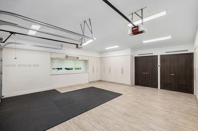 6120 Riviera Dr, Coral Gables, FL 33146