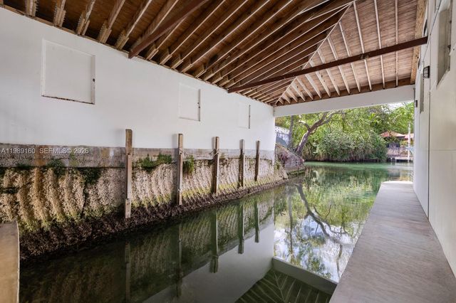 6120 Riviera Dr, Coral Gables, FL 33146