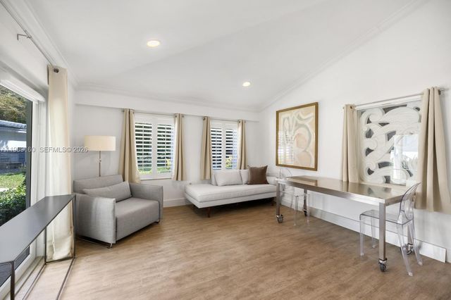 6120 Riviera Dr, Coral Gables, FL 33146