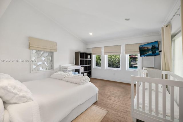 6120 Riviera Dr, Coral Gables, FL 33146