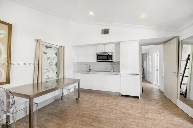 6120 Riviera Dr, Coral Gables, FL 33146