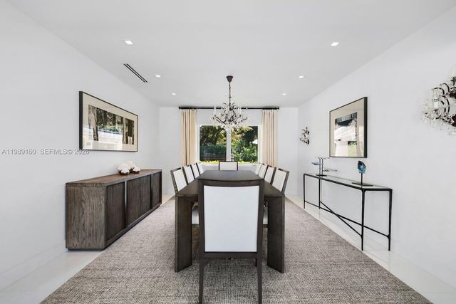 6120 Riviera Dr, Coral Gables, FL 33146