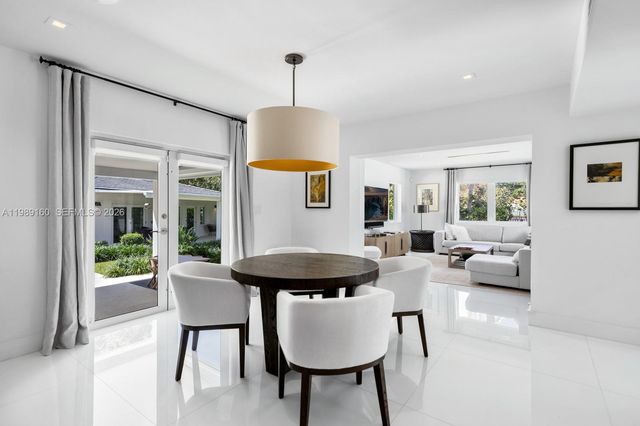 6120 Riviera Dr, Coral Gables, FL 33146