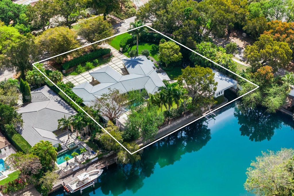 6120 Riviera Dr, Coral Gables, FL 33146