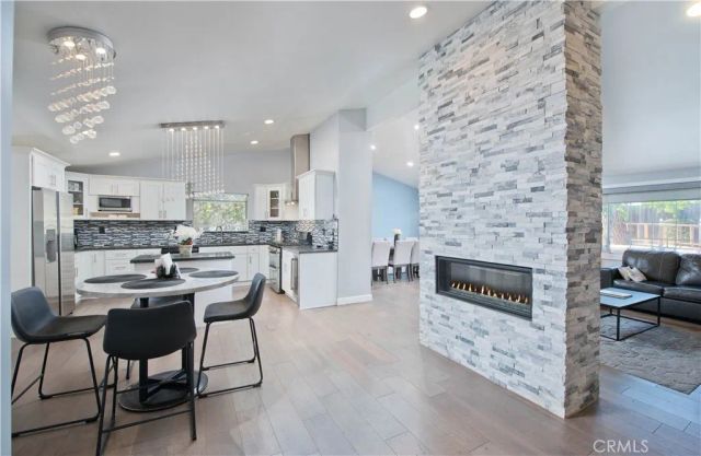 20865 Martha, Woodland Hills, CA 91367