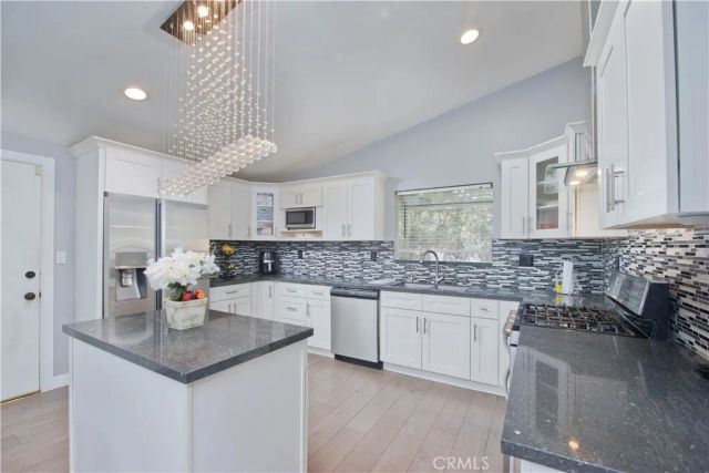 20865 Martha, Woodland Hills, CA 91367