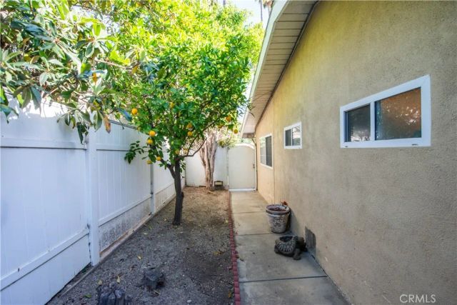 20865 Martha, Woodland Hills, CA 91367