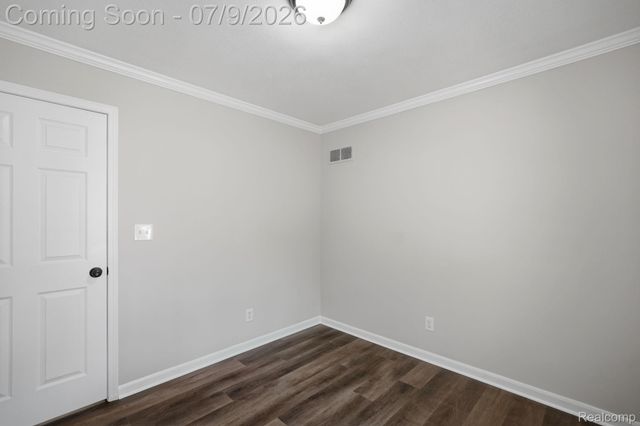47078 Auburn Court, Shelby Charter Township, MI 48317
