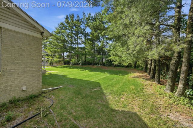 47078 Auburn Court, Shelby Charter Township, MI 48317