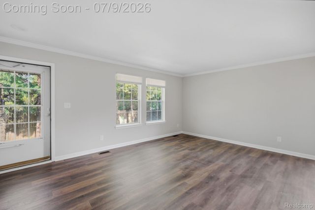47078 Auburn Court, Shelby Charter Township, MI 48317