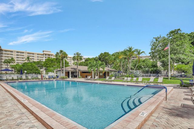2651 S Palm Aire Drive 302, Pompano Beach, FL 33069