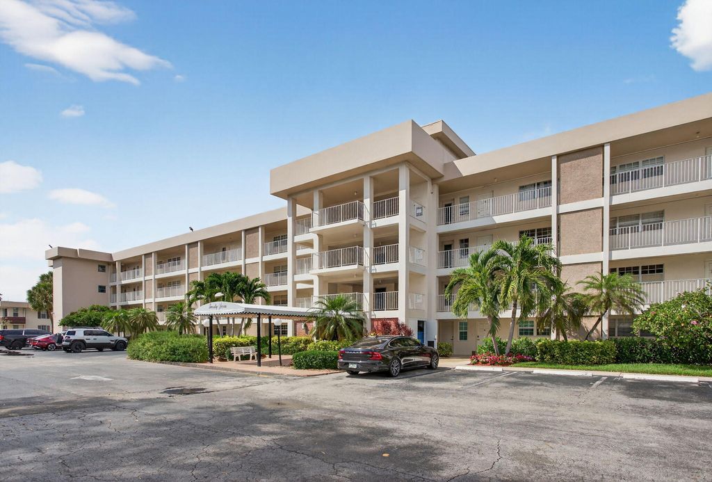 2651 S Palm Aire Drive 302, Pompano Beach, FL 33069