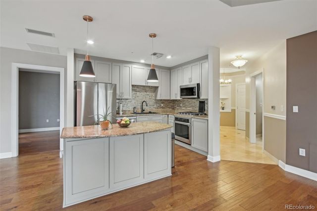 1827 N Grant Street 502, Denver, CO 80203