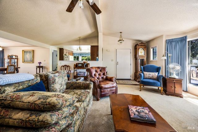 6707 Badger Creek Rd, Santa Rosa, CA 95409