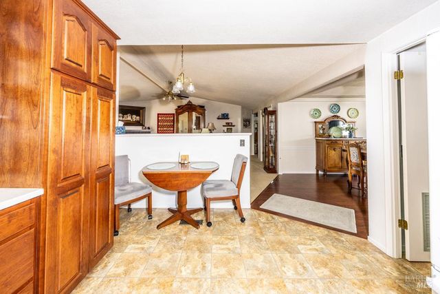 6707 Badger Creek Rd, Santa Rosa, CA 95409