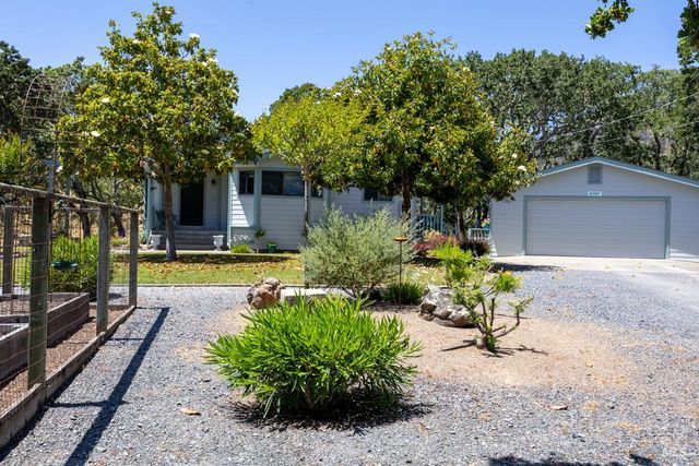 6707 Badger Creek Rd, Santa Rosa, CA 95409