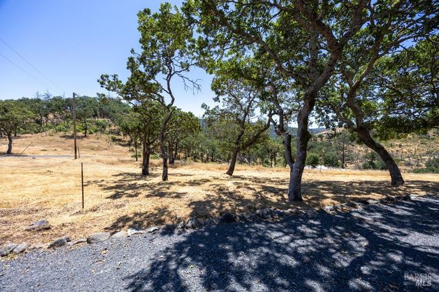 6707 Badger Creek Rd, Santa Rosa, CA 95409