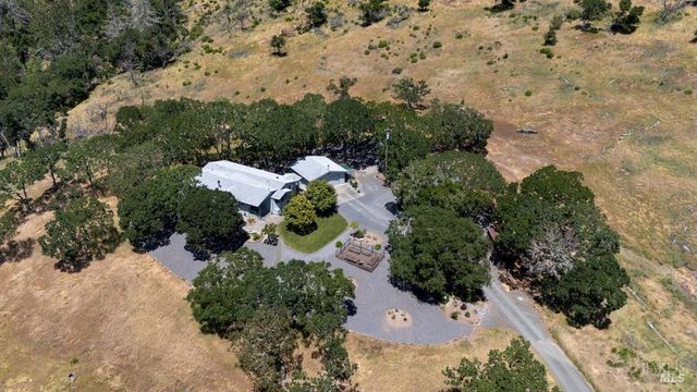 6707 Badger Creek Rd, Santa Rosa, CA 95409