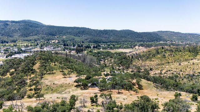 6707 Badger Creek Rd, Santa Rosa, CA 95409