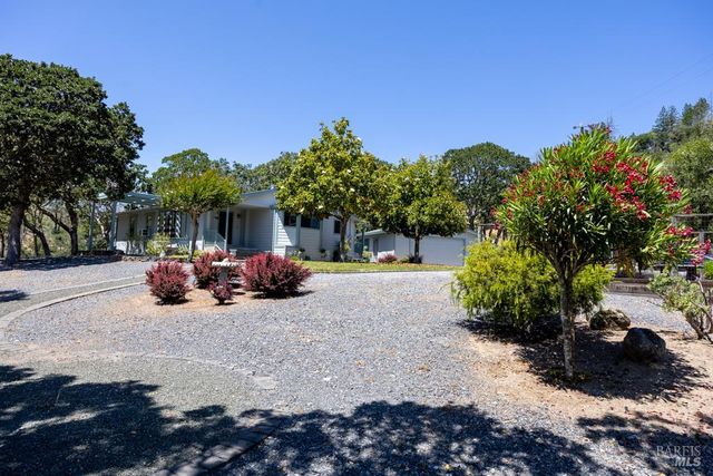 6707 Badger Creek Rd, Santa Rosa, CA 95409