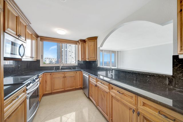 1360 S Ocean Blvd 905, Pompano Beach, FL 33062