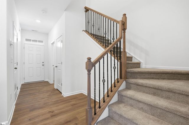 1872 Bluejay Lane, Boiling Springs, SC 29316