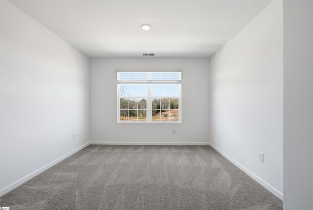 1872 Bluejay Lane, Boiling Springs, SC 29316