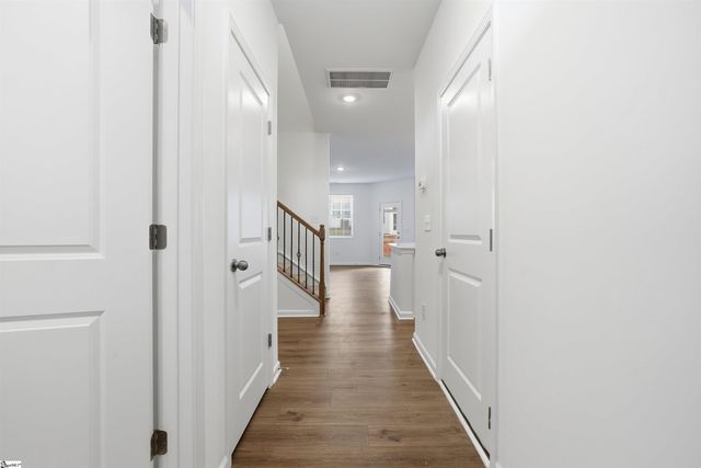 1872 Bluejay Lane, Boiling Springs, SC 29316