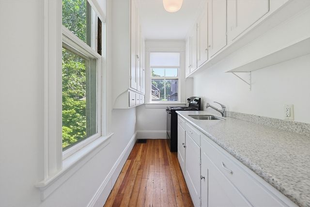 49 Atlantic Terrace, Lynn, MA 01902