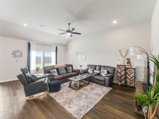 8634 Jetty Glen Drive, Cypress, TX 77433
