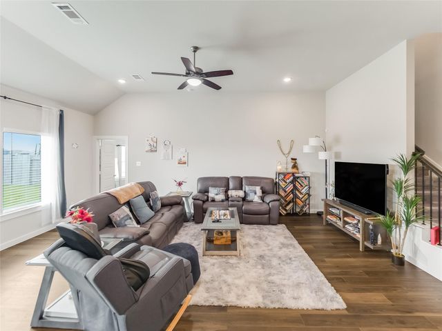 8634 Jetty Glen Drive, Cypress, TX 77433