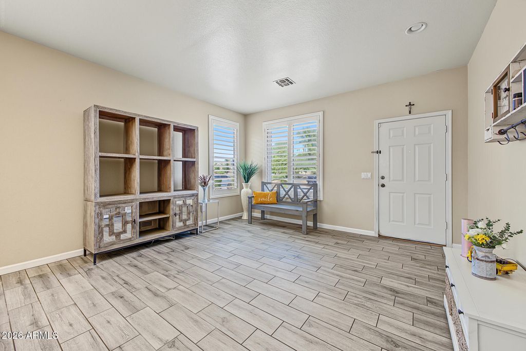 9247 W SALTER Drive, Peoria, AZ 85382 — photo 5