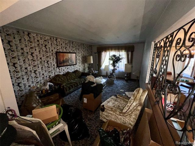 37115 Pocahontas Drive, Clinton Township, MI 48036