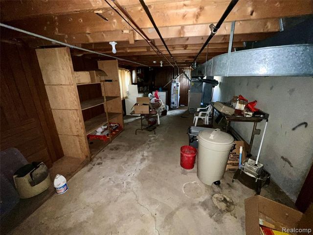 37115 Pocahontas Drive, Clinton Township, MI 48036