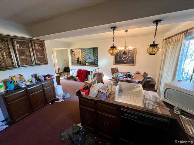 37115 Pocahontas Drive, Clinton Township, MI 48036