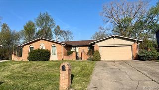 37115 Pocahontas Drive, Clinton Township, MI 48036