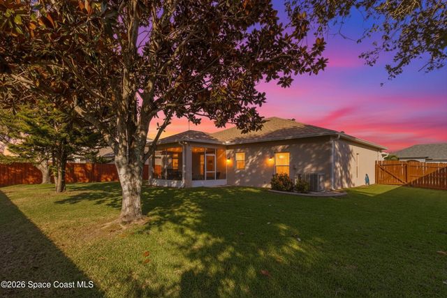 1026 Morgan Circle NE, Palm Bay, FL 32905