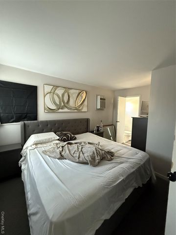 32 Suffolk Road 2, Island Park, NY 11558