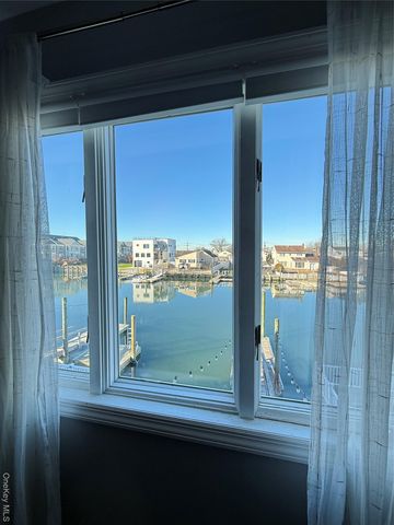 32 Suffolk Road 2, Island Park, NY 11558