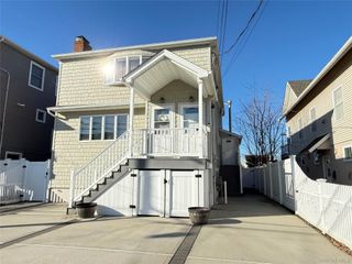 32 Suffolk Road 2, Island Park, NY 11558