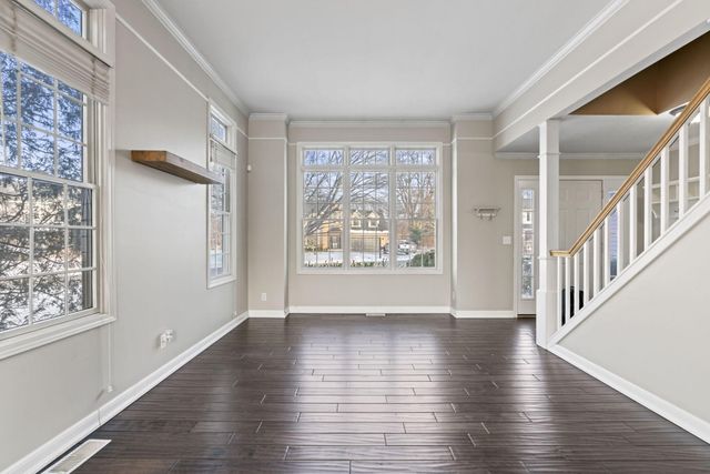 822 E Remington Square, La Porte, IN 46350